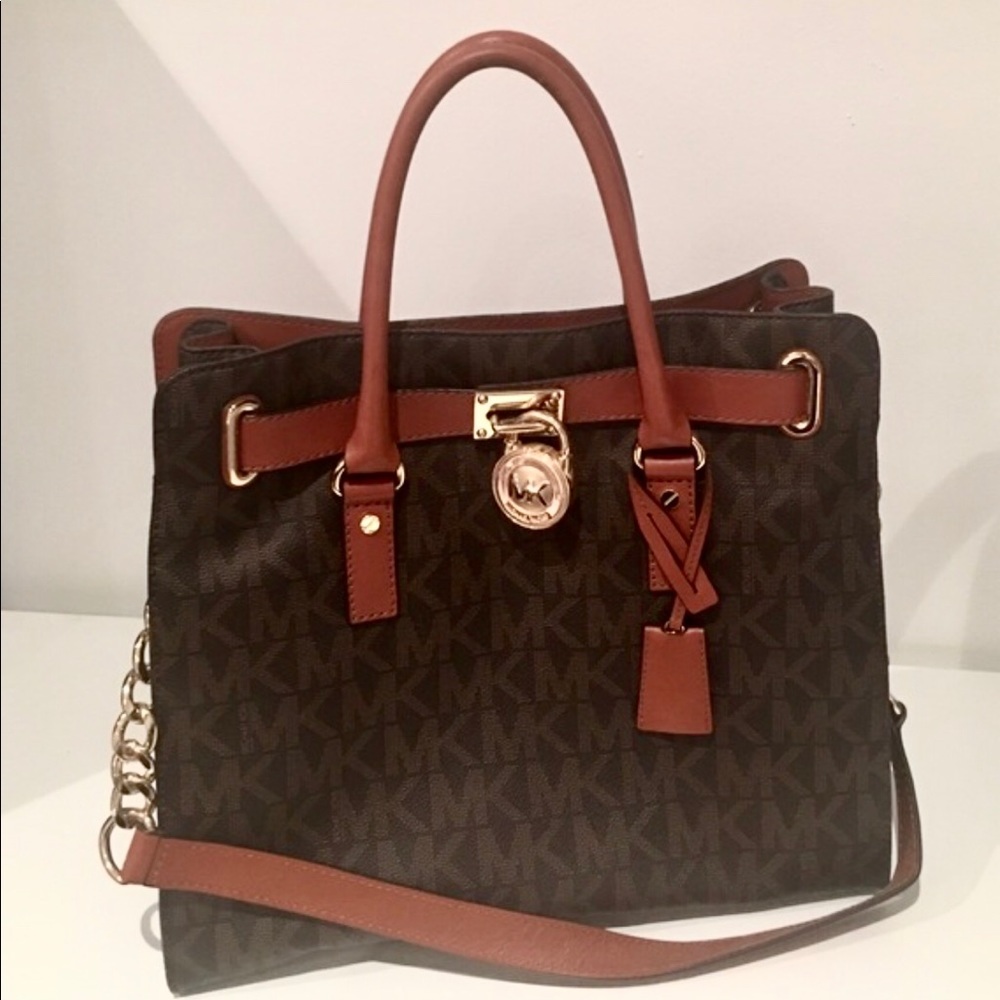 Michael Kors Large Signature Hamilton, Brown